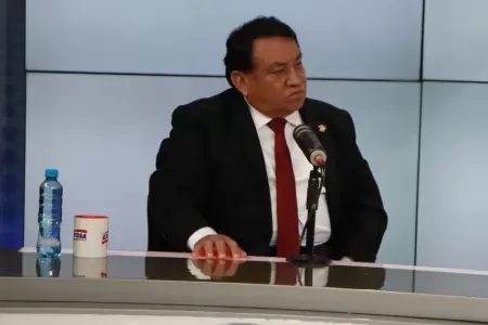 Jos Luna denuncia que bancos no pagan intereses por la CTS.