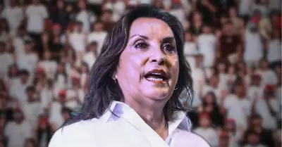 Dina Boluarte fue abucheada.