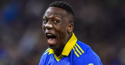 Luis Advíncula lesionado