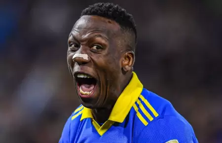 Luis Advncula lesionado
