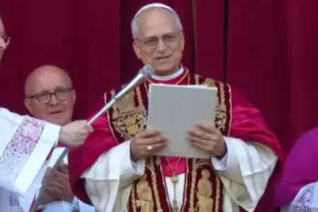 Robert Prevost y su EMOTIVO saludo al Per como nuevo papa.