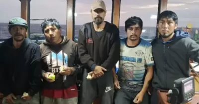Cinco pescadores peruanos fueron hallados con vida en Ecuador.