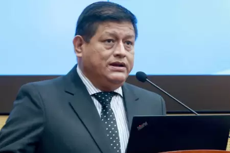 Exministro de Defensa afrontar el caso de presuntos ascensos irregulares en las