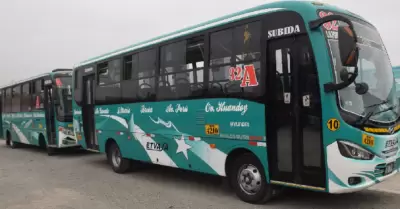 Bus de la empresa ETVASA sufre atentado en SMP.