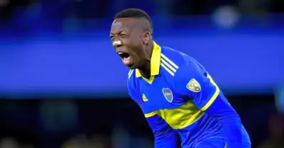 Luis Advíncula fuera de Boca Juniors