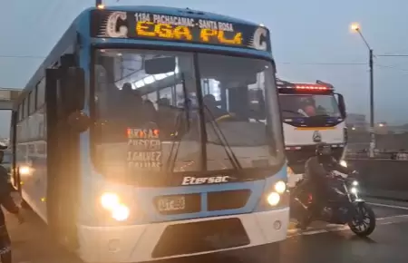 Transportistas salen a operar pese a convocatoria de paro nacional.