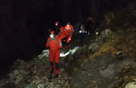 Montaista cae en grieta del nevado Vallunaraju