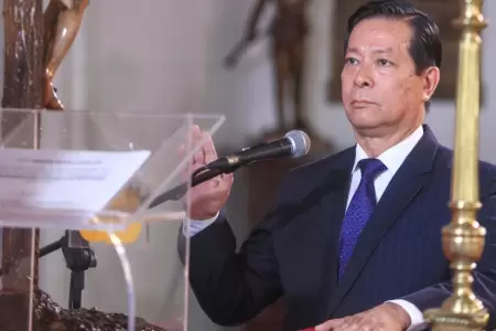 Eduardo Arana jura como nuevo presidente del Consejo de Ministros.
