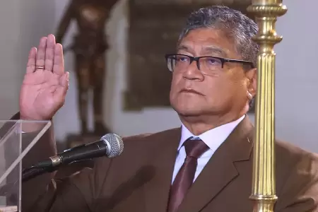 Juan Alcntara jura como nuevo ministro de Justicia.