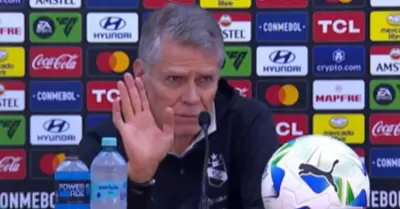 Paulo Autuori se enfureció con periodista tras derrota de SC.