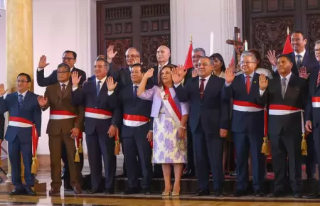 Dina Boluarte tom juramento a nuevo Gabinete