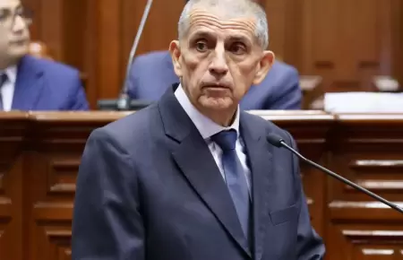 Fiscala present denuncia constitucional contra Vctor Torres