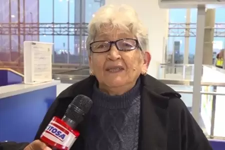 Mujer de 75 aos fue la primera en subir a un avin en el nuevo Jorge Chvez.