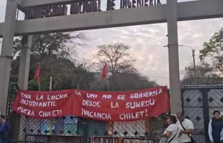 Estudiantes toman la UNI.