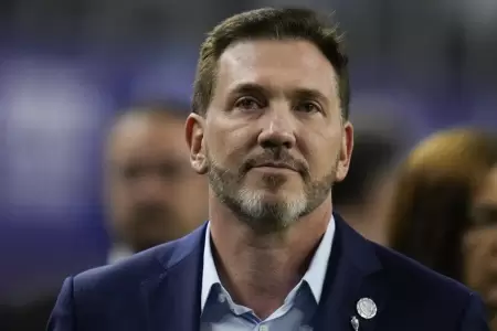 Presidente de Conmebol fue denunciado ante FIFA por irregularidades financieras.