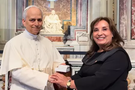 Papa Len XIV y Dina Boluarte.