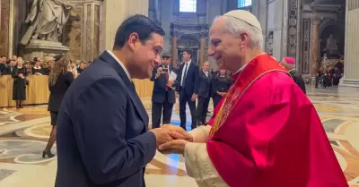 Gobernador regional de Lambayeque visitó al Papa León XIV