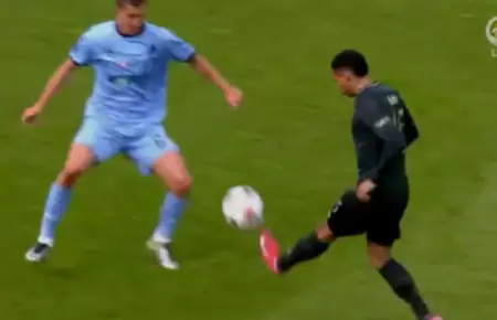 Marcos Lopez brind genial asistencia en goleada del FC Copenhague.