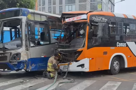 Bus del Corredor Azul y unidad de Evipusa colisionan en la av. Arequipa.