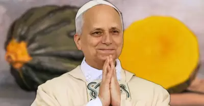 Papa León XIV recibió un zapallo loche en el Vaticano.