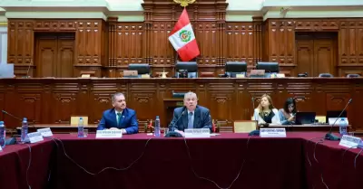 Debaten iniciativa que busca restablecer la inmunidad parlamentaria.