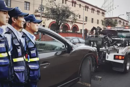 Vehculos trasladados al depsito en La Victoria.