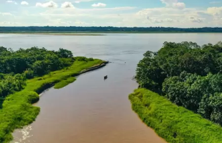 'Piratas del río' asaltan a grupo de turistas españoles
