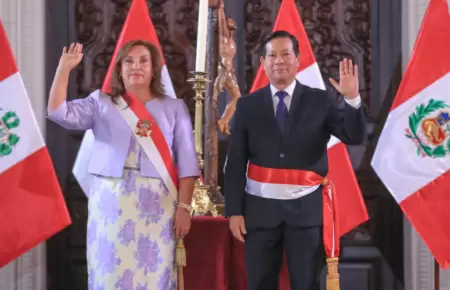 Eduardo Arana defiende aumento de sueldo de Dina Boluarte.