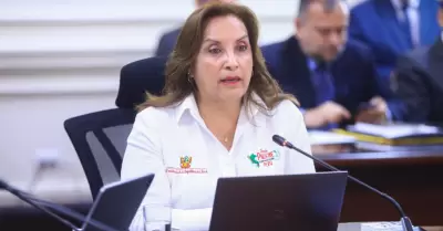 Presidenta reconoce operativo policial contra la delincuencia en La Victoria.