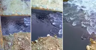 Río Rímac se tiñe de negro y preocupa a vecinos.