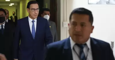 Abogado de Martín Vizcarra descarta rumor de posible fuga de expresidente.