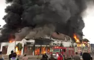 VES: Incendio de gran magnitud en fbrica de colchones moviliza a varios cuerpos de bomberos