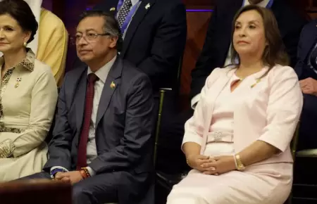 Dina Boluarte neg el saludo a Gustavo Petro en Ecuador.
