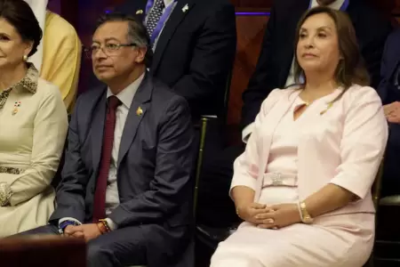 Dina Boluarte neg el saludo a Gustavo Petro en Ecuador.