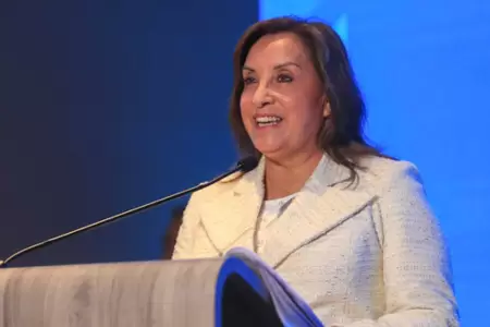 Dina Boluarte espera respaldo del Congreso para su viaje a EE.UU.