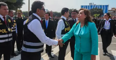 Presidenta reconoce labor de los policías en el último operativo en la Vía Expre