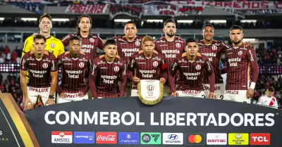 Universitario clasifica a octavos de final de la Copa Libertadores en Argentina.