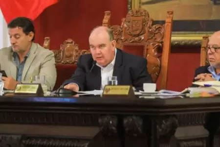 Presentan vacancia contra 21 regidores de la MML.