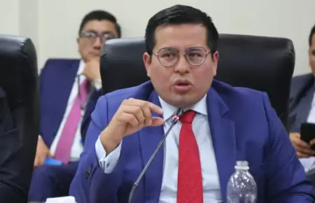 Abogado Benji Espinoza cuestiona estrategia de la Fiscalía sobre el caso Rolex.