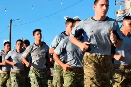 Gobierno de Milei relanza servicio militar voluntario en Argentina.
