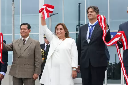 Dina Boluarte inaugura el nuevo aeropuerto Jorge Chvez.