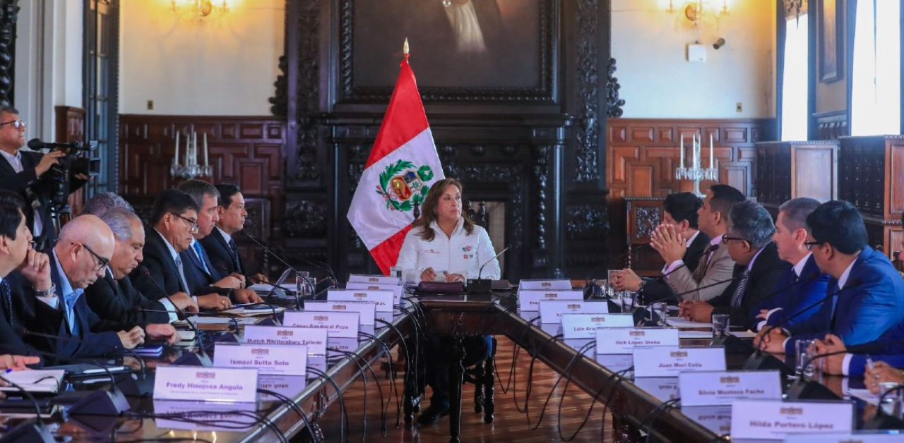 Voto de confianza: Presidenta y ministros se reunieron con Acción Popular