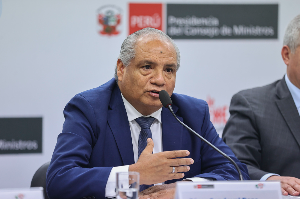 Ministro de Transportes y Comunicaciones.