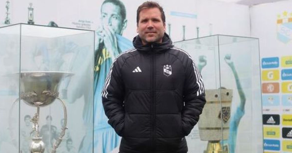 Renzo Revoredo ser DT de la Seleccin Peruana sub-17.