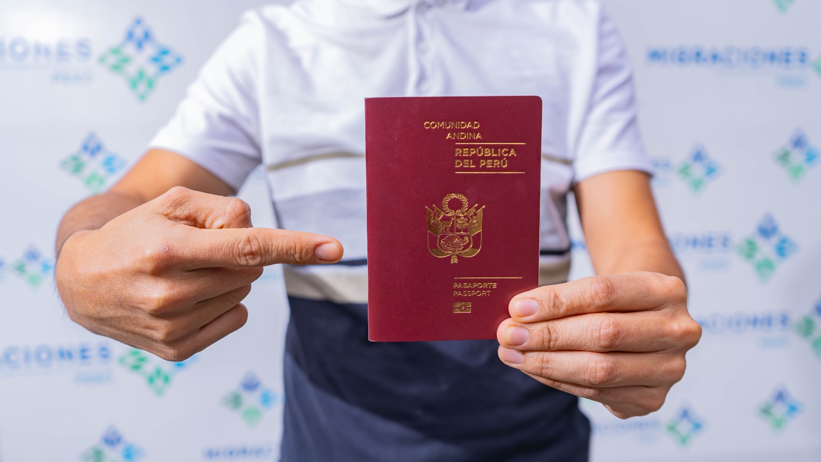 ¿Viajarás con tu hijo al extranjero? Conoce los requisitos para tramitar el pasaporte de un menor de edad
