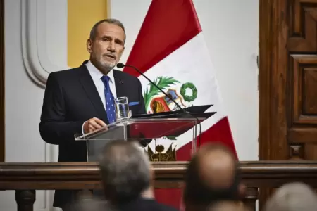El canciller Elmer Schialer