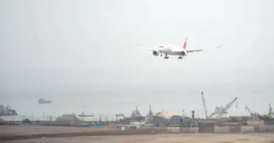 Nuevo Aeropuerto Internacional Jorge Chávez recibió esta tarde su primer vuelo.