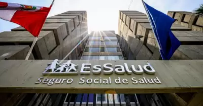 EsSalud desmiente informe de la Contraloría sobre Segundo Acho Mego.