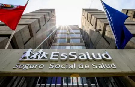 EsSalud desmiente informe de la Contralora sobre Segundo Acho Mego.