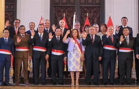 Dina Boluarte y Gabinete Ministerial.